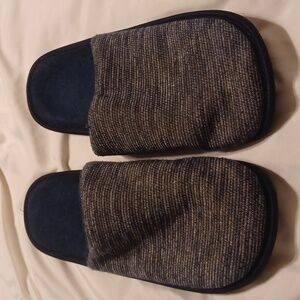 Men's size 13/14 house slippers